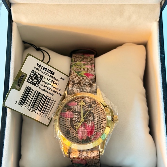 Gucci G Timeless Pink Blooms Print Dial Ladies Watch - Picture 3 of 11